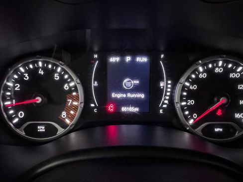 Used 2020 Jeep Renegade Sport w/ UConnect 7.0 Group AWD/4WD image 15