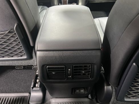 Used 2023 Toyota 4Runner Limited image 21