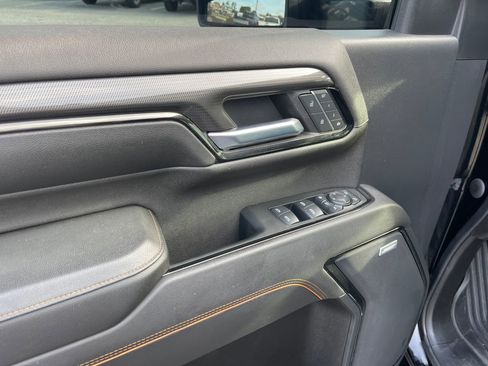 Used 2024 GMC Sierra 2500 AT4 w/ AT4 Preferred Package image 15