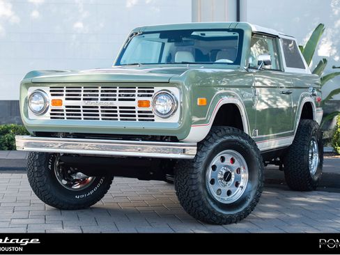 Used 2025 Ford Bronco Badlands AWD/4WD image 1