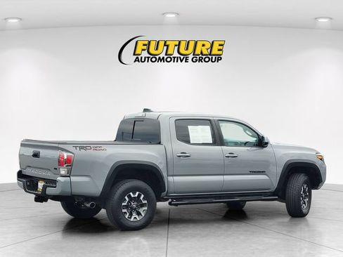 Used 2020 Toyota Tacoma TRD Off-Road w/ TRD Premium Off Road Package RWD image 4