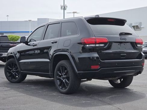 Used 2017 Jeep Grand Cherokee Altitude AWD/4WD image 18