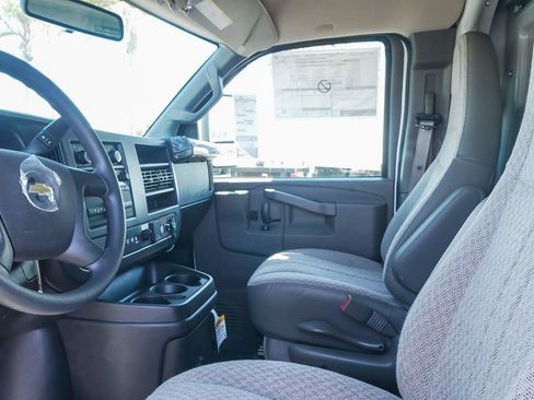 New 2026 Chevrolet Express 3500 w/ Power Convenience Package image 15