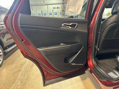 Used 2025 Kia Sportage X-Line AWD/4WD image 25