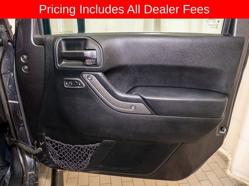 Used 2017 Jeep Wrangler Sport w/ Quick Order Package 24S AWD/4WD image 8