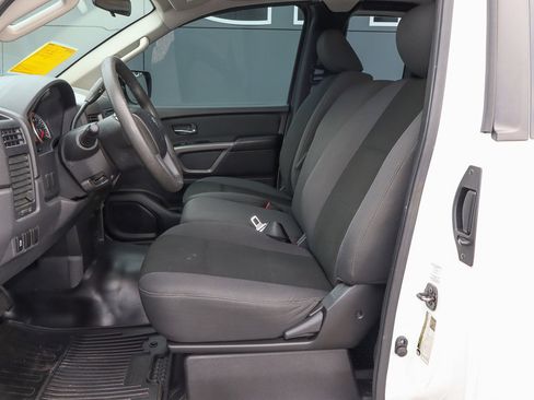 Used 2015 Nissan Titan S image 7