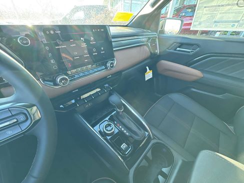 New 2026 GMC Canyon AT4 image 24