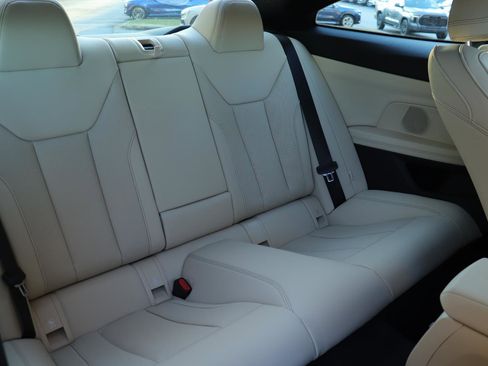 Used 2025 BMW 430i Coupe w/ Convenience Package image 17