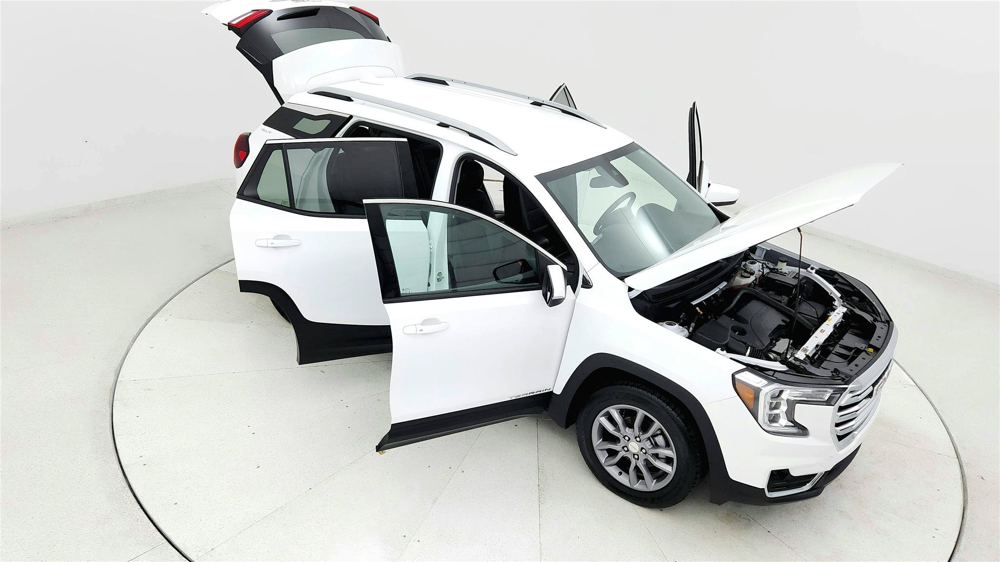 Used 2024 GMC Terrain SLT AWD/4WD image 24