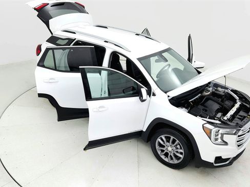 Used 2024 GMC Terrain SLT AWD/4WD image 24