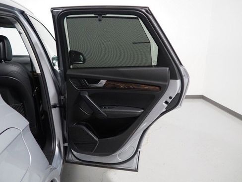 Used 2020 Audi Q5 Premium Plus w/ Premium Plus Package image 59