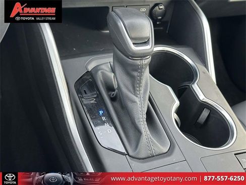 Used 2025 Toyota Highlander XLE image 36