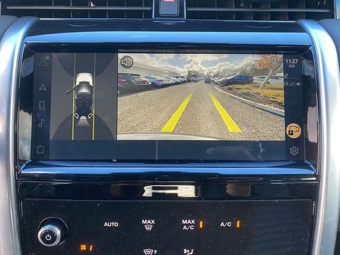 Used 2022 Land Rover Discovery Sport S image 21