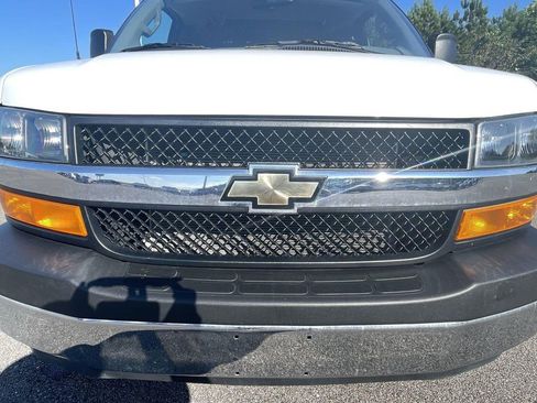 Used 2023 Chevrolet Express 2500 w/ Driver Convenience Package image 26