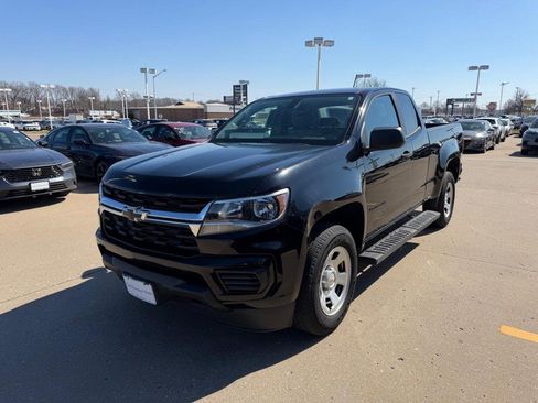 Used 2021 Chevrolet Colorado W/T w/ WT Convenience Package image 6