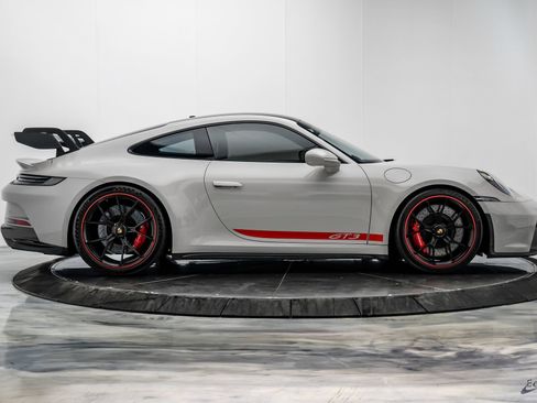 Used 2022 Porsche 911 GT3 RWD image 26