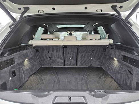 Used 2022 BMW X5 xDrive45e w/ M Sport Package image 18