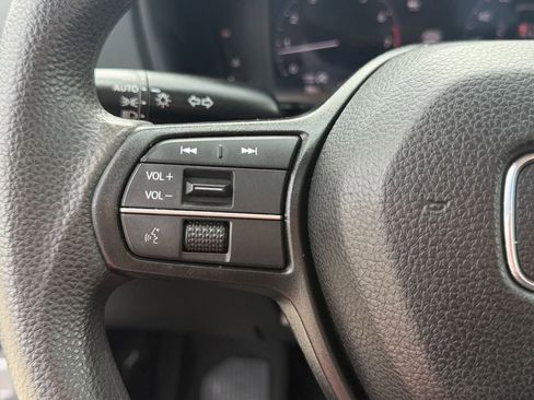 Used 2023 Honda Accord EX image 11