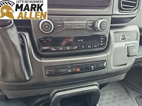 Used 2025 RAM ProMaster 2500 w/ Convenience Group FWD image 17