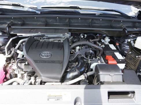 Certified 2024 Toyota Highlander XSE image 14