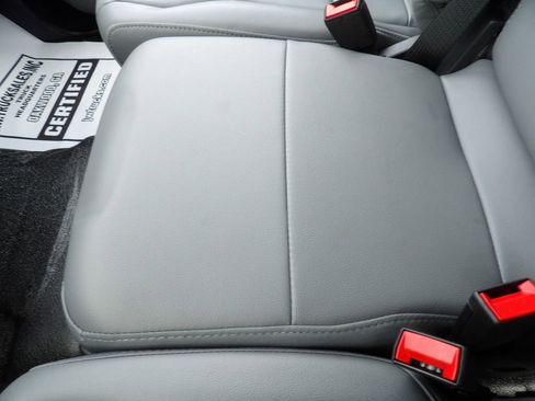 Used 2024 Ford F550 image 39