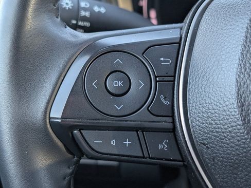 Used 2025 Toyota Corolla SE image 19