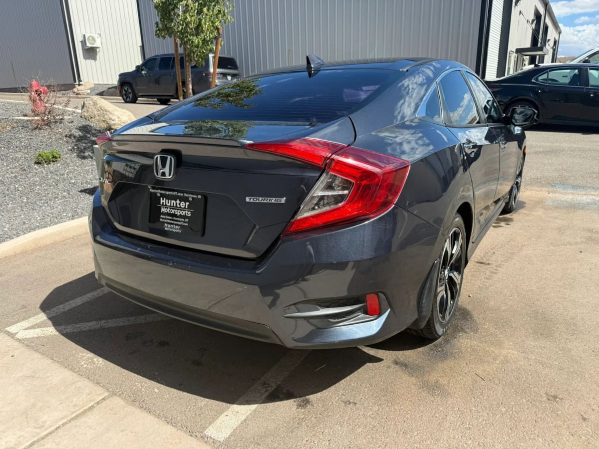 Used 2017 Honda Civic Touring image 8
