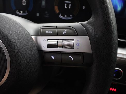 Used 2024 Hyundai Kona SE AWD/4WD image 27