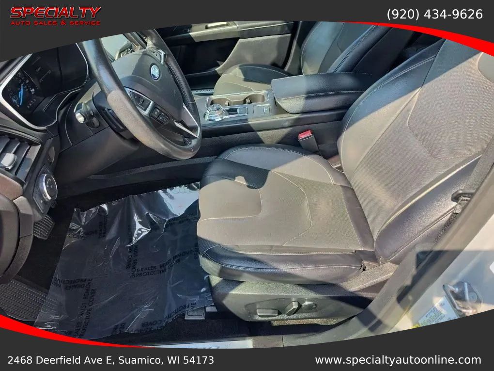 Used 2019 Ford Fusion Titanium FWD image 28