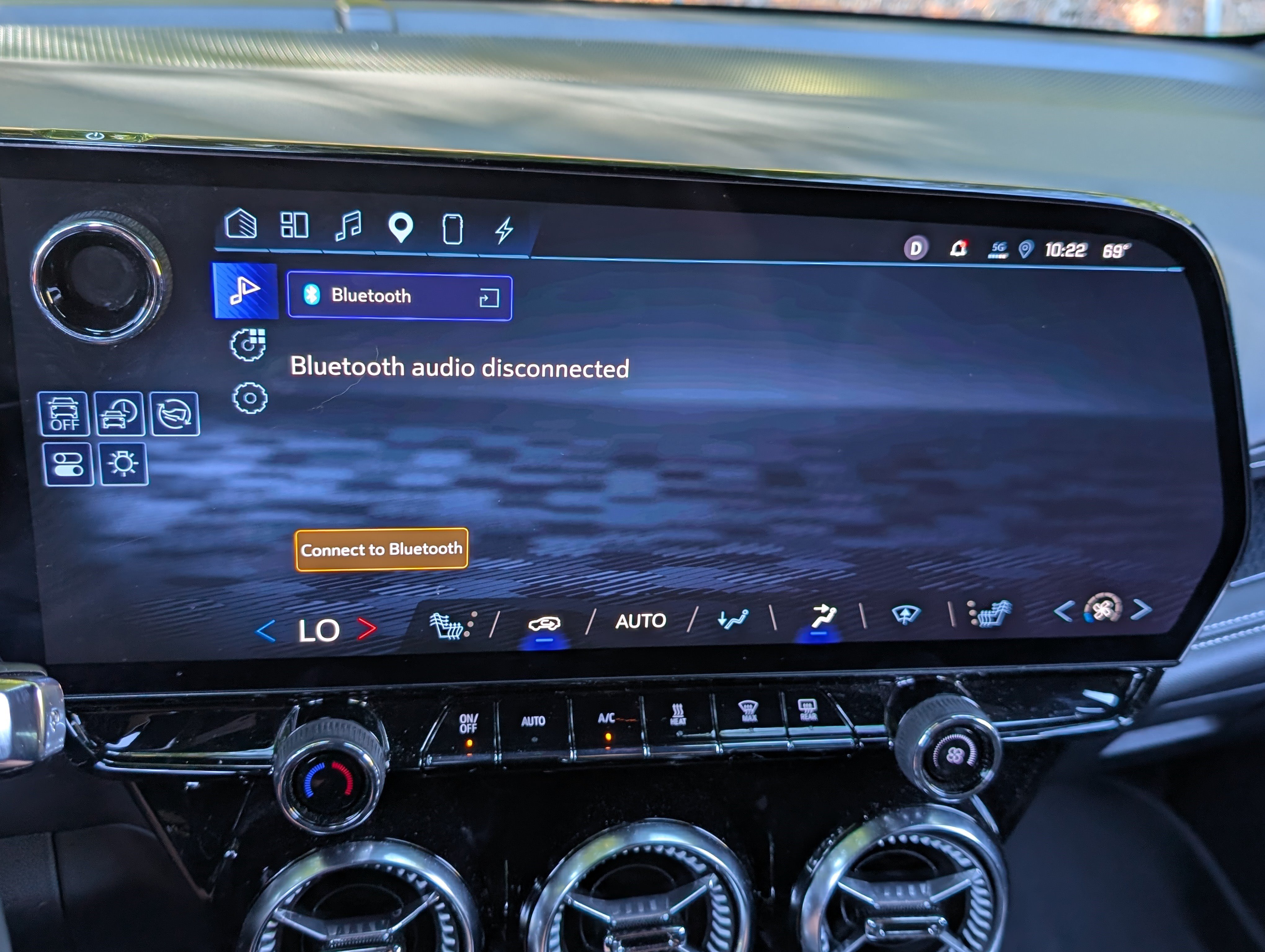 Used 2024 Chevrolet Blazer EV LT AWD/4WD image 28