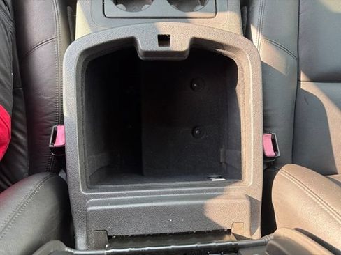 Used 2012 GMC Yukon XL SLT AWD/4WD image 22