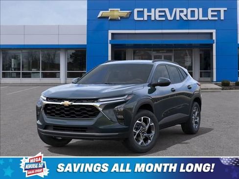 New 2026 Chevrolet Trax LT w/ Driver Confidence Package FWD image 6