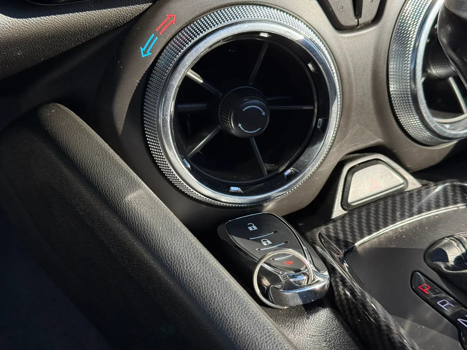 Used 2018 Chevrolet Camaro LT RWD image 19