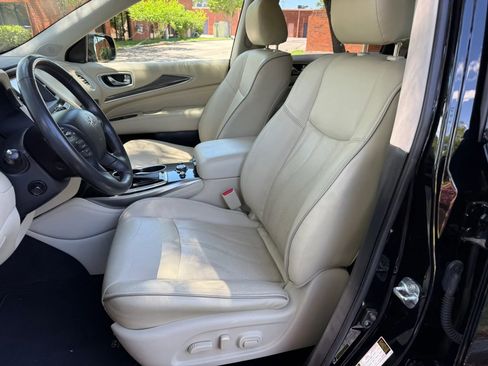 Used 2019 INFINITI QX60 Luxe w/ Essential Package FWD image 12