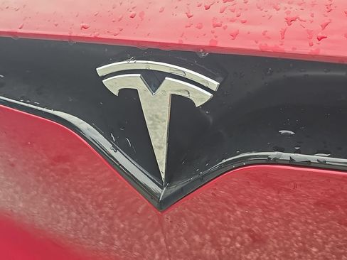 Used 2024 Tesla Model X Plaid AWD/4WD image 11