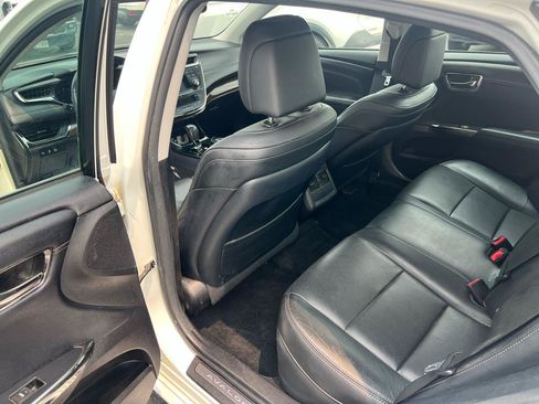 Used 2014 Toyota Avalon Limited FWD image 14