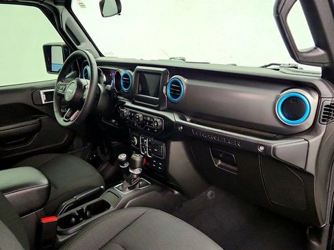 Used 2023 Jeep Wrangler Unlimited w/ Cold Weather Group AWD/4WD image 26