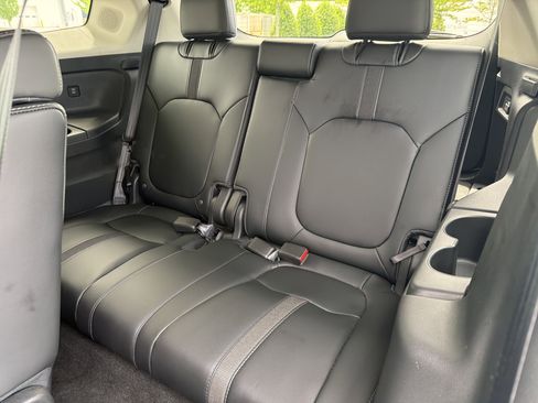 Certified 2025 Honda Pilot Touring image 27