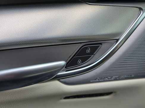 New 2025 Cadillac XT5 Premium Luxury image 31