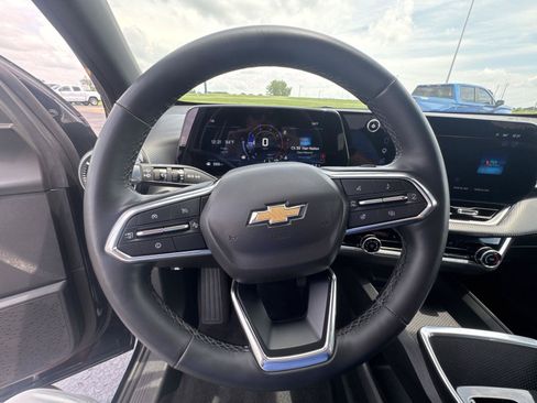 Used 2025 Chevrolet Equinox LT FWD image 20