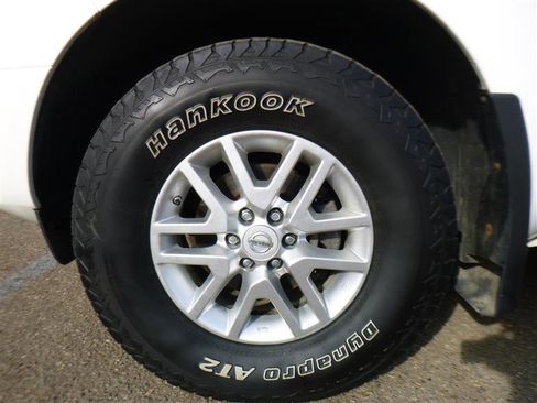 Used 2015 Nissan Frontier SV w/ SV Value Truck Package image 23