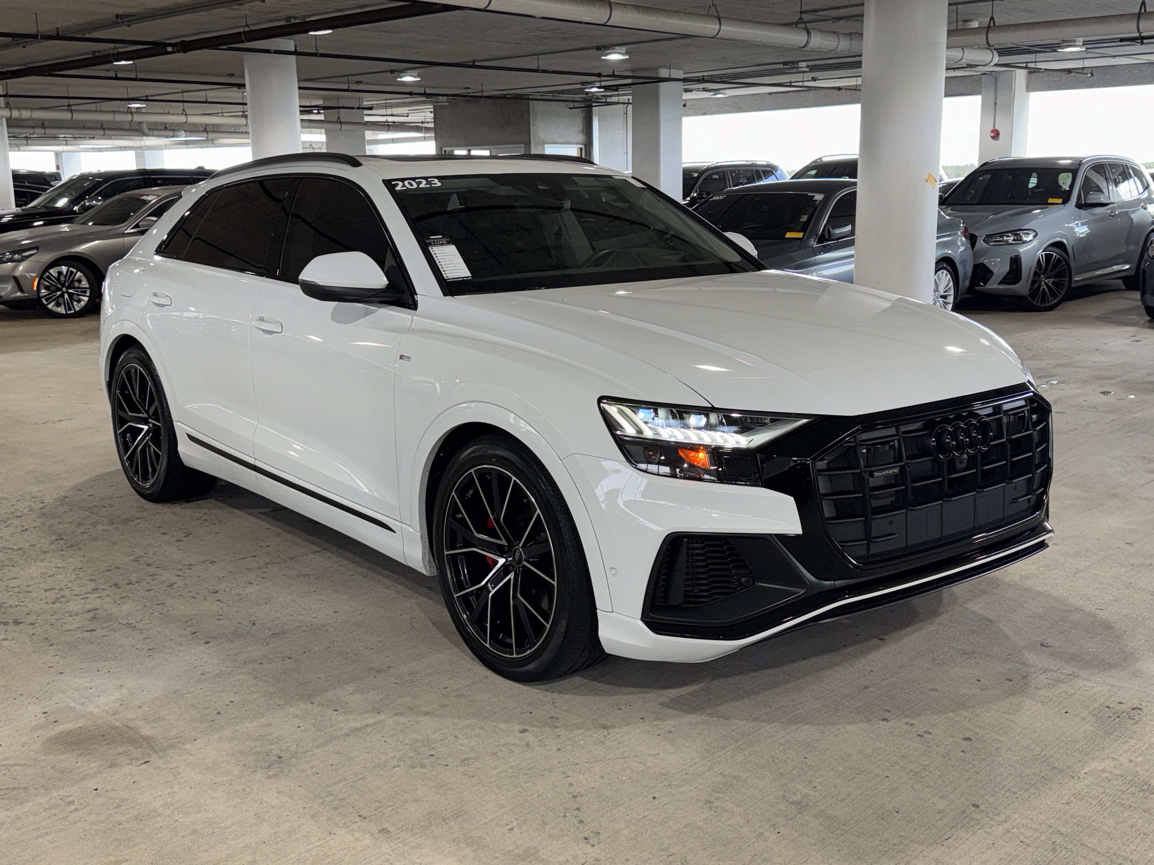 Used 2023 Audi Q8 Prestige AWD/4WD image 2