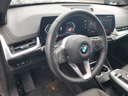 Used 2025 BMW X1 xDrive28i image 12