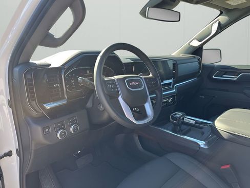 New 2026 GMC Sierra 1500 SLT image 26
