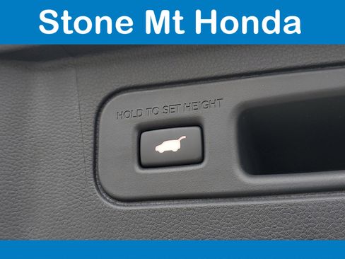 New 2025 Honda Pilot Touring image 10