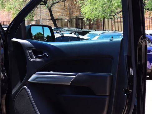 Used 2022 Chevrolet Colorado LT w/ Fleet Safety Package RWD image 26