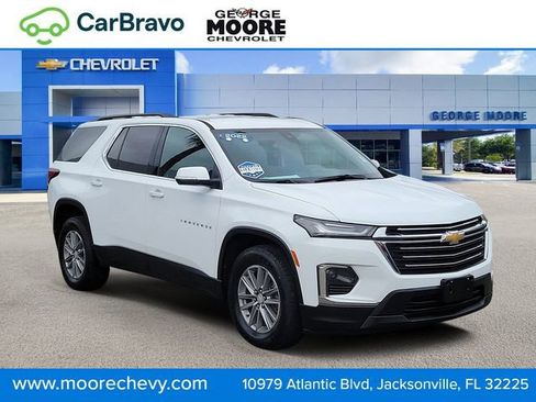 Certified 2022 Chevrolet Traverse LT FWD image 1