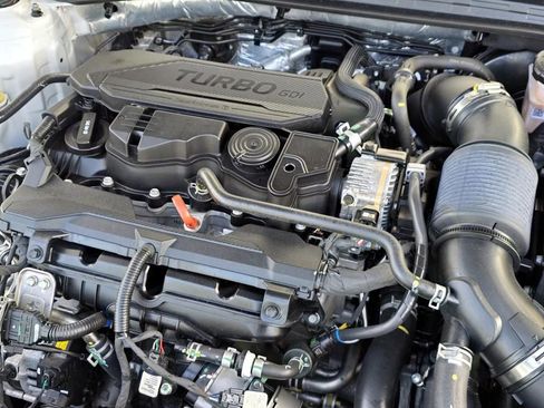 Used 2023 Kia K5 GT-Line image 12