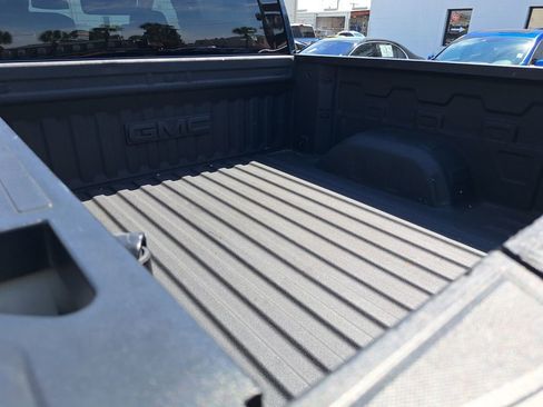 Used 2023 GMC Sierra 1500 SLT w/ SLT Premium Package image 24