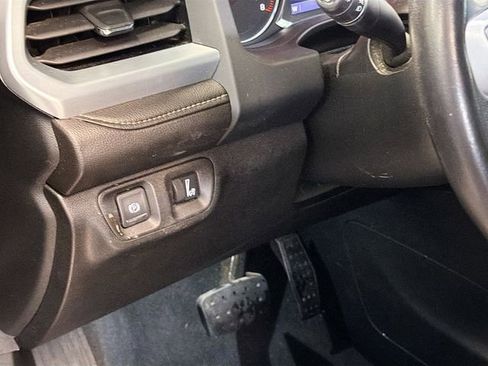 Used 2020 GMC Acadia SLT w/ Trailering Package image 10